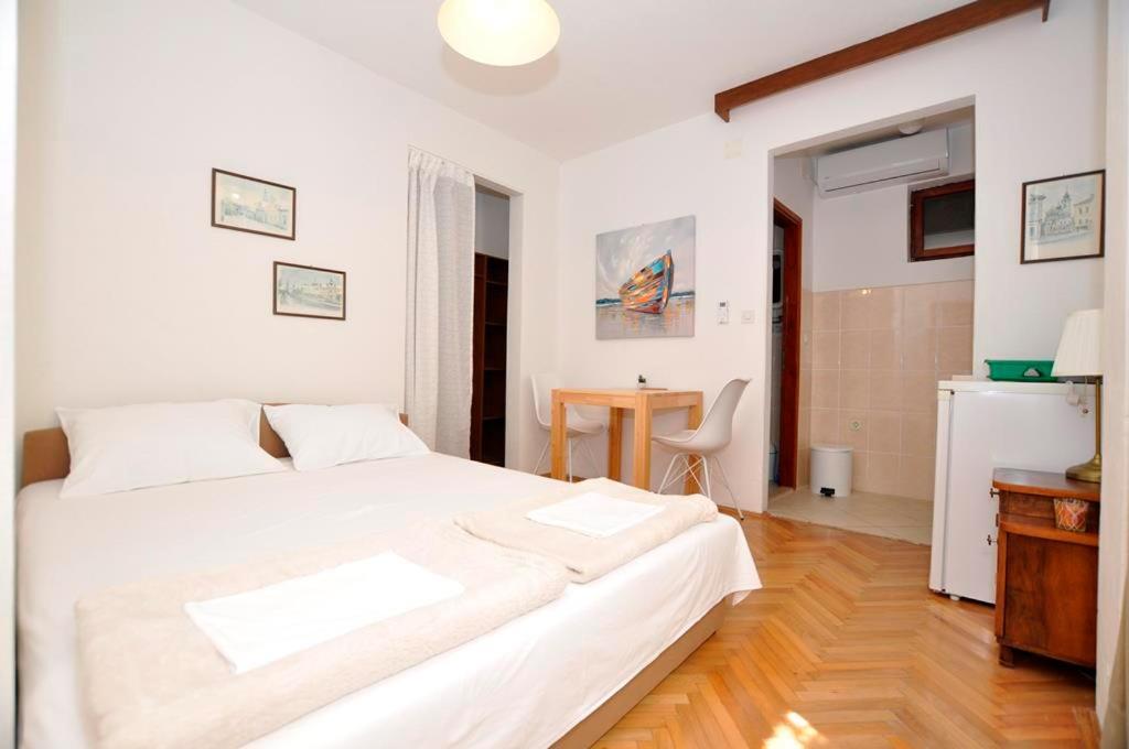 Apartmani More Drvenik (Split-Dalmatia) Exterior foto