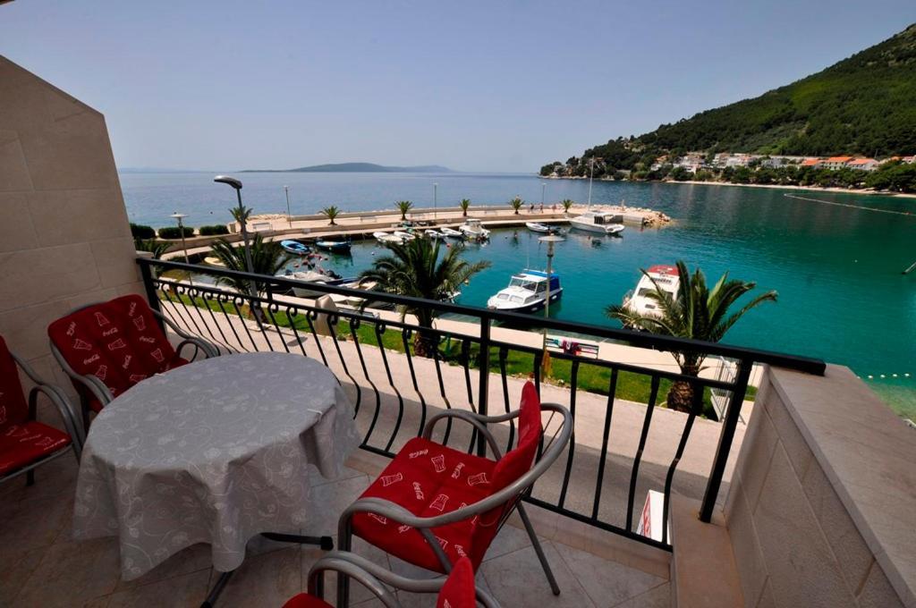 Apartmani More Drvenik (Split-Dalmatia) Exterior foto